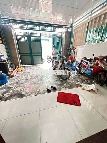 Cho thuê nhà gần ngã ba Ông xã - Sân xe hơi