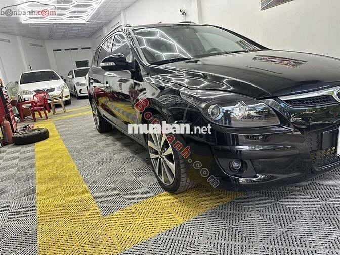 Hyundai i30 CW 1.6 AT 2009 - 215 Triệu
