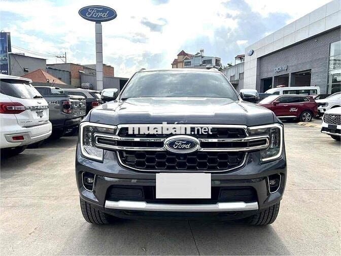 Hãng bán Ford Everest Titanium 2022 hỗ trợ góp