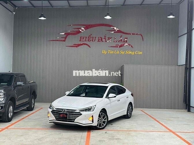 Hyundai Elantra 2019 2.0AT - 54000 km