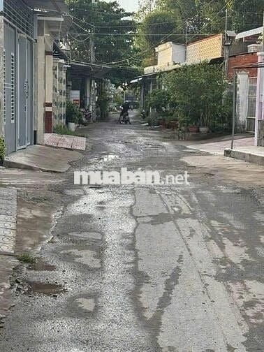 Ngay Vòng Xoay Thị Trấn Hóc Môn TC 800Triệu Có Ngay Căn Nhà C4 DT 48m2