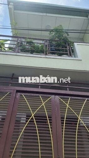 Nhà hẻm 82m2, 2 phòng ngủ, đường Huỳnh Tấn Phát, Q.7