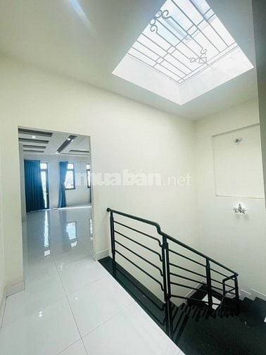 Bán nhà lầu kiên cố mặt tiền nguyễn công bình. Tp Mỹ tho.