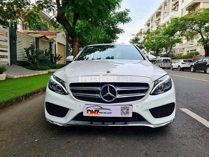 Mercedes C300 AMG 2018, Trắng tinh bao chuẩn