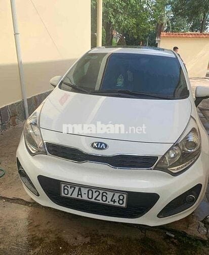 Kia Rio 2014 1.4 AT Hatchback - 135000 km