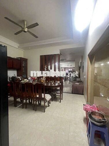Cho thuê nhà trệt 2lầu, 3pn, sân xe hơi, kdc việt sing