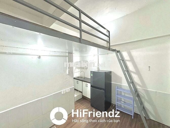 Đi bộ qua trường UEH Quận 10 - Trọ gác sinh viên - Giá rẻ
