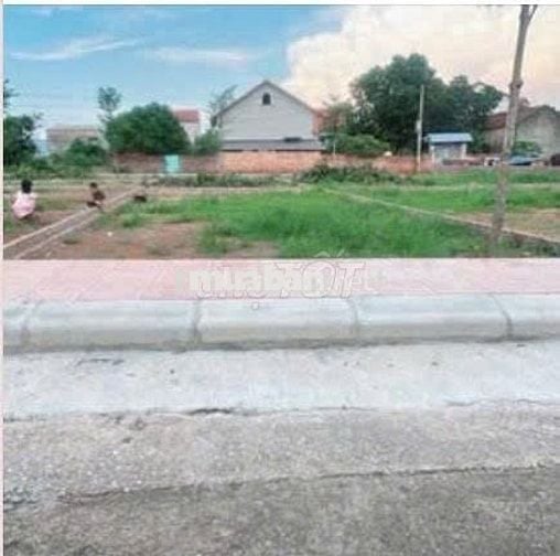 BÁN ĐẤT LÔ GÓC-HAI MẶT NGÕ-CẠNH SIÊU THỊ-GẦN KCN BTL-ĐƯỜNG 5 KÉO DÀI