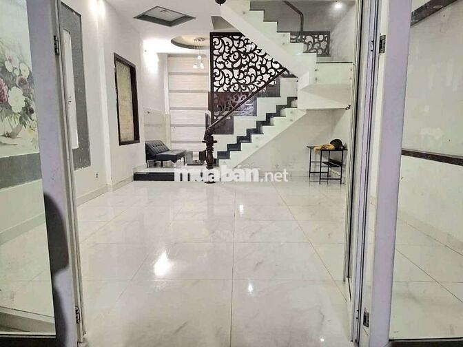 Cho thuê nhà 3 tầng Hẻm xe tải Hiệp Thành 13, Quận 12