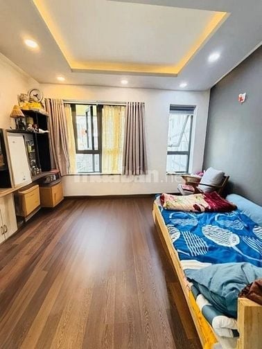BÁN NHÀ MỚI 4 TẦNG NGAY VÒNG XOAY LÝ THÁI TỔ QUẬN 3