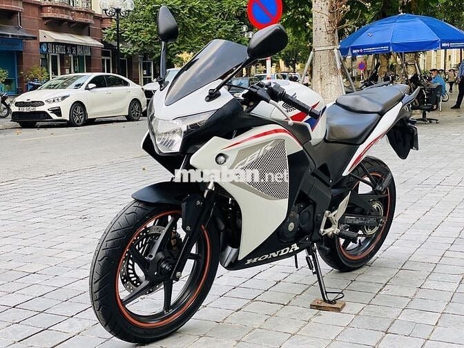 HONDA CBR 150 TRẮNG NHẬP THÁI MÁY ZIN CHÍNH CHỦ