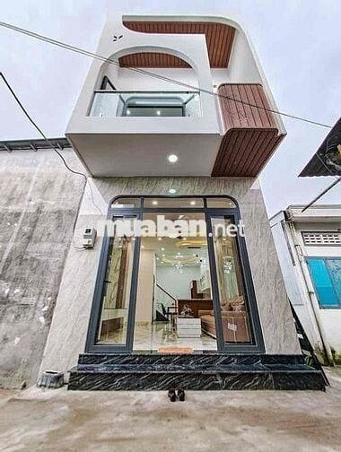 NHÀ TRỆT LẦU MỚI ĐẸP HẺM 311 NGUYỄN VĂN CỪ GẦN ĐH KỸ THUẬT CÔNG NGHỆ
