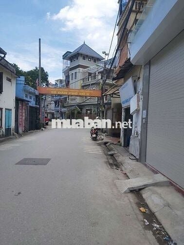 Phòng trọ 25m2 đẹp khép kín giá rẻ, điện nước rẻ.Có điều hòa 2 chiều