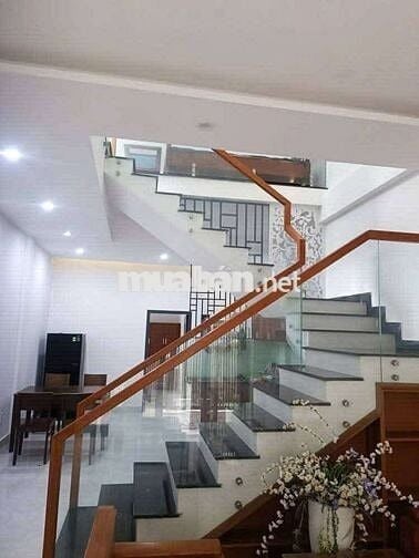 👉Cho thuê nhà 2 tầng kiệt Phan Bá Phiến
👉DT:60m2,DTSD:120m2
👉Nhà