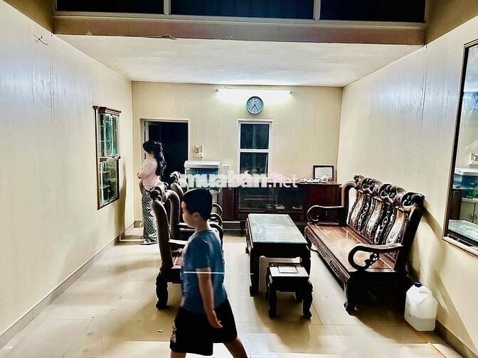 Nhà mặt ngõ 2 tầng trường chinh