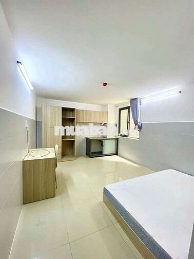 STUDIO CỬA SỔ TRỜI NGAY CỔNG ĐẠI HỌC VĂN LANG CƠ SỞ 3