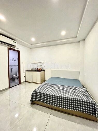 STUDIO CỬA SỔ TRỜI NGAY CỔNG ĐẠI HỌC VĂN LANG CƠ SỞ 3