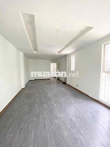Đường Phan Châu Trinh Đoạn Vip - 4 Phòng Lớn - 20 triệu
