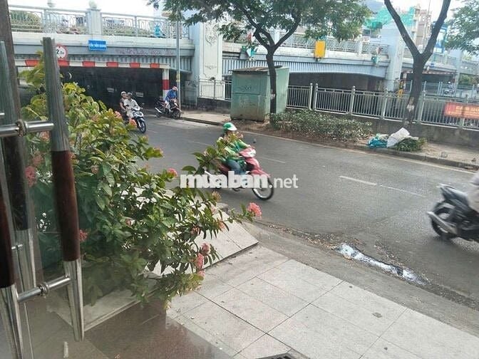 Cho thuê nhà nguyên căn mặt tiền hậu giang