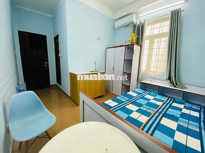Phòng cho thuê – Gần Q5, Q1 – có bếp, máy lạnh, WC riêng