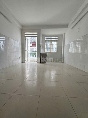 CHO THUÊ PHÒNG RỘNG CÓ BAN CÔNG + GÁC – WC, BẾP RIÊNG- TÂN PHÚ
