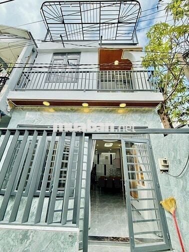 BÁN NHÀ SHR Ở GẦN UBND THẠNH XUÂN Q12. GIÁ : 3,68 TỈ