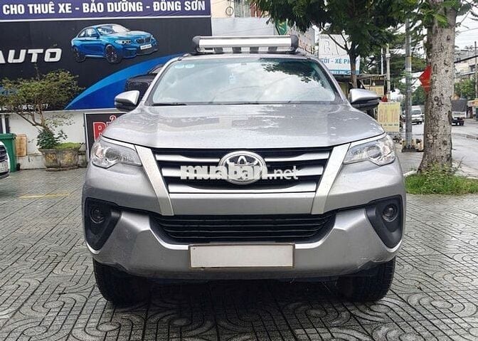 Toyota Fortuner 2.4 2018, máy dầu số sàn siêu đẹp