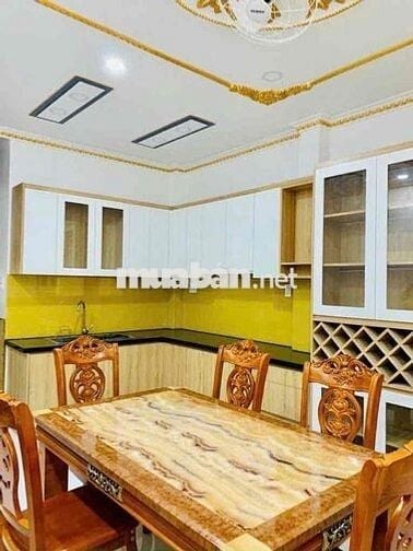 BÁN GẤP NHÀ SÁT TÂN SƠN NHÌ VIP HXH GIÁ CHỈ NHỈNH 9 TỶ