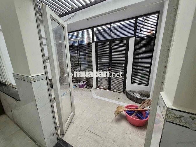 Nhà MẶT TIỀN Đg Số 2 P16 Mới Sơn Sửa: 4.5x15m ,3pn