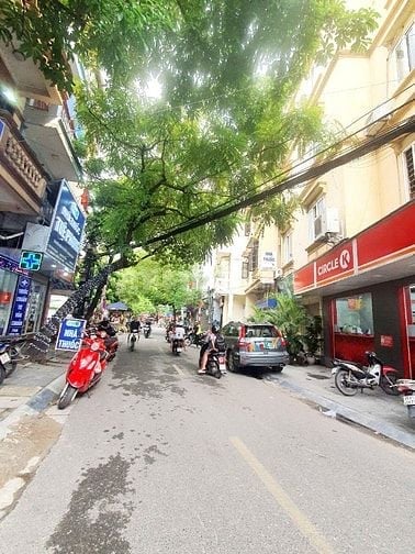 Chính chủ cho thuê mặt bằng kinh doanh - Mặt Phố Hồng Mai -Giá 17tr/th
