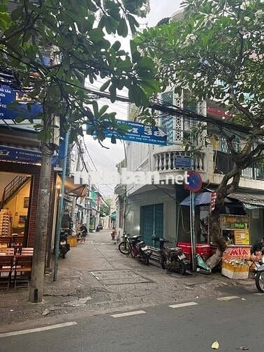 Cho thuê nhà hẻm trương định, đối diện trường thpt châu văn liêm