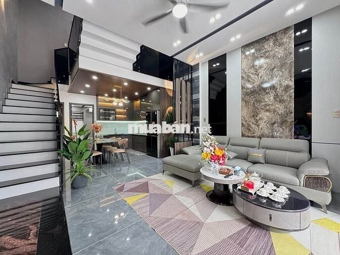 NHÀ TRỆT 1 LẦU NGAY TRUNG TÂM TP. TÂN UYÊN - GIÁ CHỈ 700 TRIỆU, SHR
