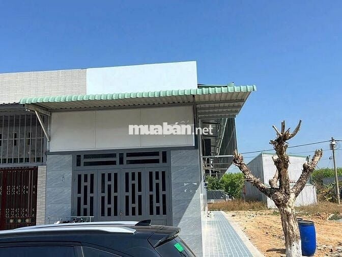 CẦN BÁN DẪY TRỌ Ở VĨNH TÂN - TÂN UYÊN DT 160M2 GIÁ CHỈ từ 1,35 TỶ. SHR