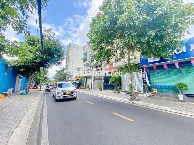 Cho thuê mặt bằng kinh doanh 160m2 quận 7