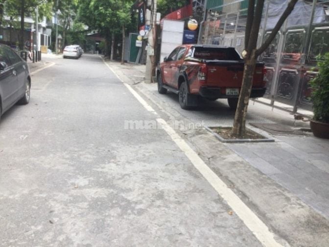 Bán đất phân lô xuân đỉnh 108m2 đường nhựa 11m sổ đỏ chính chủ.