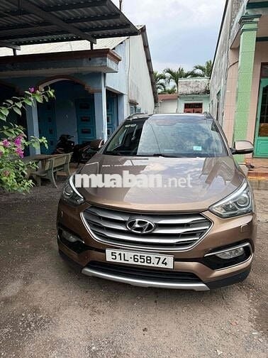 Hyundai Santa Fe 2016 2.4L  AT 4WD - 84000 km