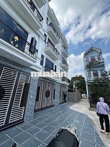 NHÀ 4T*53M2 NGAY TRỤC ĐƯỜNG CHÍNH-NGÕ NÔNG Ô TÔ ĐỖ,SÁT CHỢ-GIÁ 4,15 TỶ