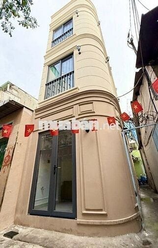🔥 Cho thuê nhà mới full – Hẻm 183 Bùi Viện, P. Bến Thành, Quận 1 🔥