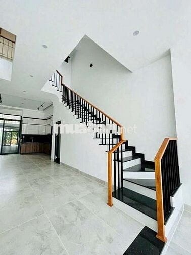 CHO THUÊ NHÀ:
TRỆT 3 LẦU MỚI TUYỆT ĐẸP - FULL MÁY LẠNH
- KDC HƯNG PHÚ