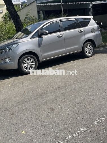 Toyota Innova 2017 2.0E - 153000 km