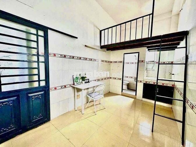 TRỌ CÁCH VĂN HIẾN 5phút - 186/78 Nguyễn Sơn có thang máy và máy giặt