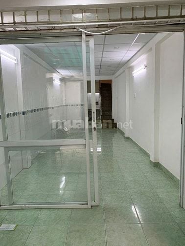Cho thuê nhà ĐĐTNghi hẻm 2.5m(BG) Nguyễn Thông, P.9, Q.3 giá 13tr