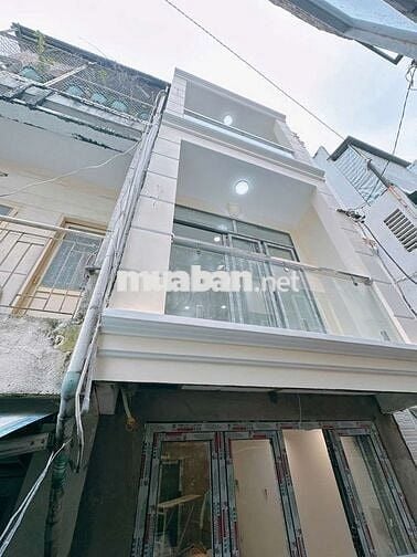 🏡 Hoàng Diệu Giáp Quận 1 - 3 Tầng Mới Đẹp - Hẻm Rộng 4 Mét 🏡