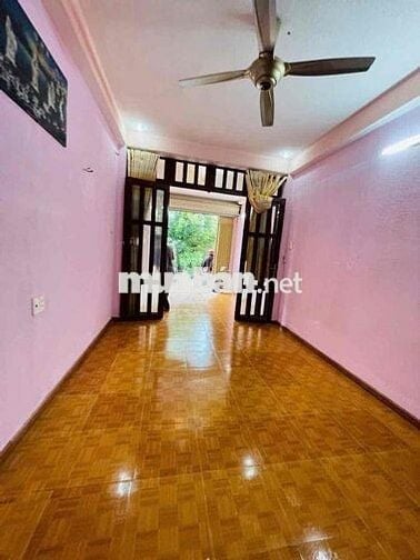 Nhà 1 trệt 1 lầu 2PN đường xe tải gần đường Linh Trung Thủ Đức