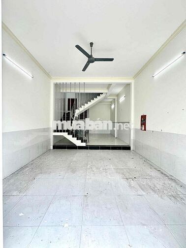 Nhà trệt lầu 3PN hẻm đường Nhật Tảo chỉ 5 triệu