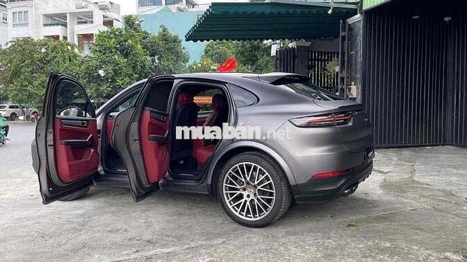 Porsche Cayenne 2022 Coupe Platinum Edition - 16km