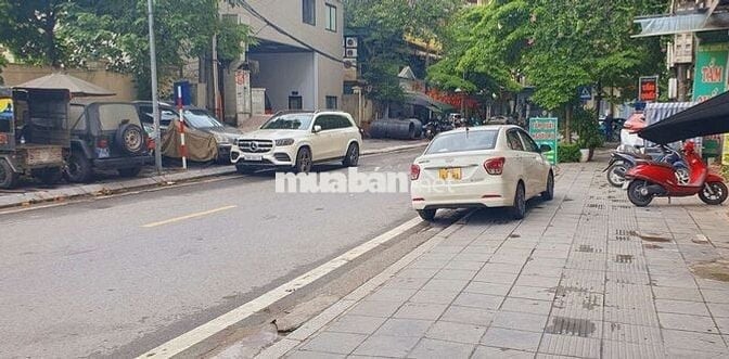 Bán Nhà phố Quần Ngựa Ba Đình 88m2 37,5 tỷ mặt tiền 8m 2 thoáng OTo
