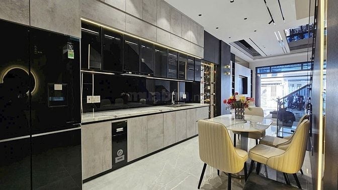 BÁN NHÀ PHỐ GÓC 2 MẶT TIỀN THOÁNG MÁT – HẺM 1422 HUỲNH TẤN PHÁT, QUẬN