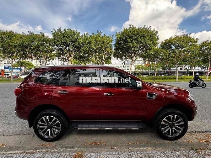Ford Everest 2018 Titanium 2.0L 4x4 AT
