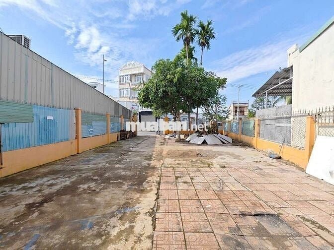 CHO THUÊ NHÀ SÂN VƯỜN RỘNG 395M2